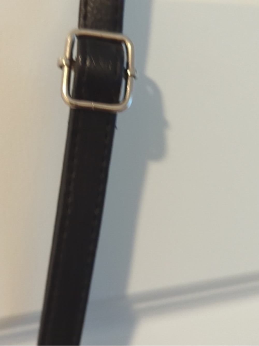 Floral Embossed leather Crossbody Bag - Picture 9 of 9